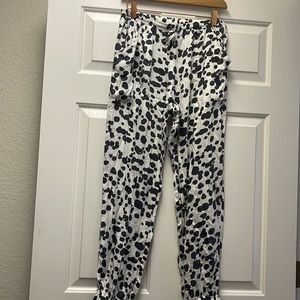 Spotted high waisted joggers